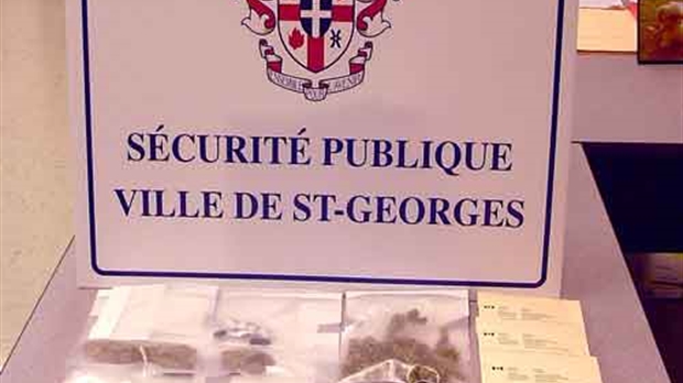 Saint-Georges effectue une autre saisie de drogue sur la 2e Avenue