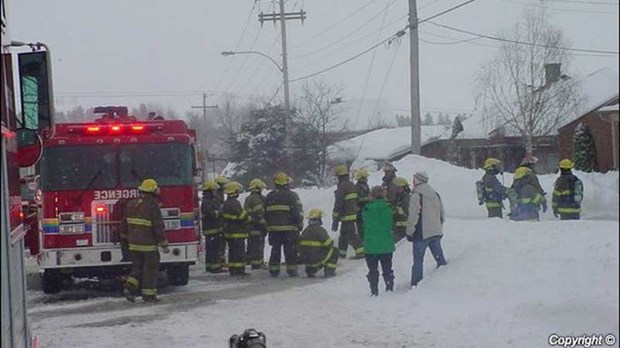 Une famille de Sainte-Marie chassée par la fumée