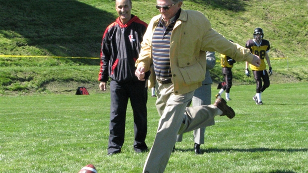 La Polyvalente Saint-François inaugure son nouveau terrain de football-soccer