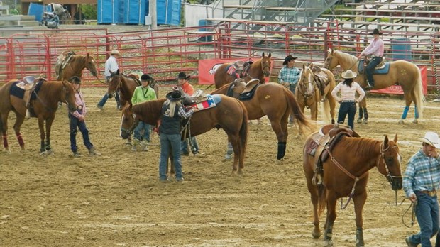 Une première fin de semaine achalandée au festival western