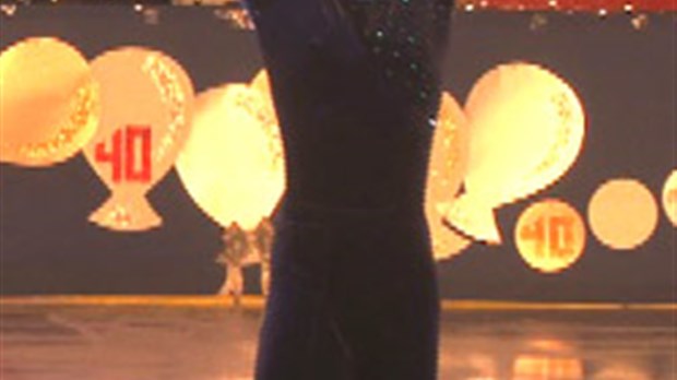 Shawn Sawyer vient couronner le spectacle du Club de patinage artistique de Saint-Georges