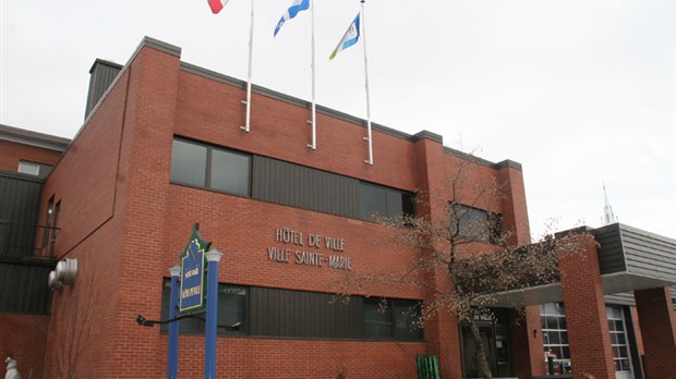 Lancement d’exposition et recueil de textes à l’Hôtel de Ville de Sainte-Marie