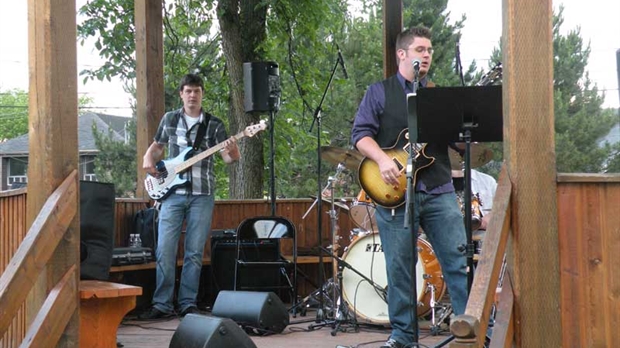 Le trio Alexandre, Claude et Antoine «rock » l’Arboretum