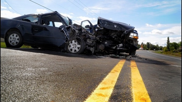 Collision frontale à Saint-Isidore : Une jeune conductrice grièvement blessée