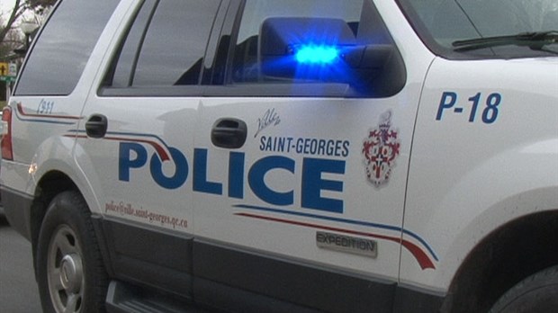 Saint-Georges: Une remorque se détache d'un tracteur routier mais ne cause aucun incident