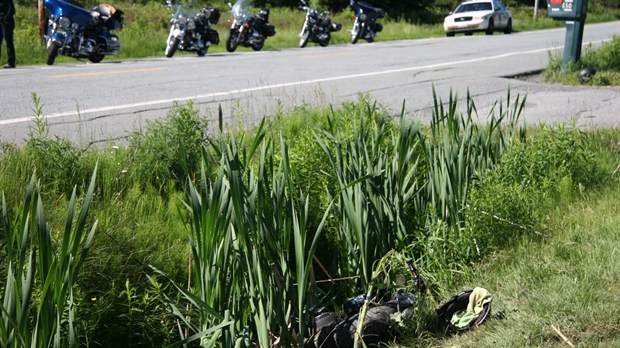 Sortie de route à Beauceville : Une motocycliste est en danger de mort