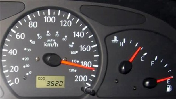 Devrait-on «normaliser» les amendes pour excès de vitesse chez les mineurs?