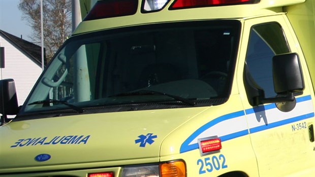 Un conducteur frappe un tracteur à Saint-Jules