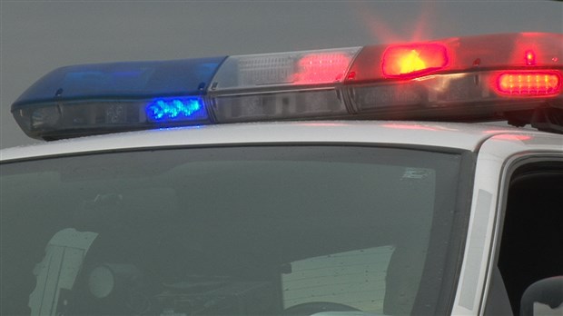 Un homme fonce dans une résidence à Saint-Isidore