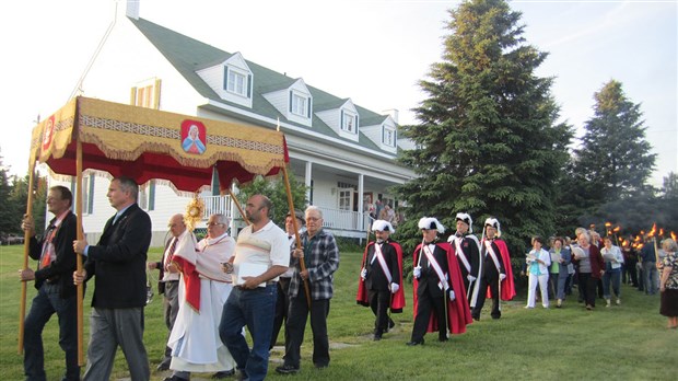 Célébration de la Fête-Dieu au Village des Défricheurs