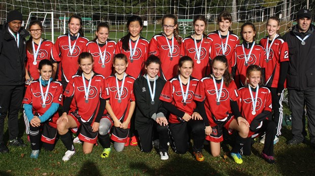 Soccer : Défaite en finale pour l'équipe féminine des Dragons des Deux-Rives