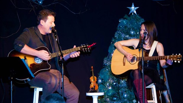 Un franc succès pour le spectacle de Noël intime avec Maxime Landry 