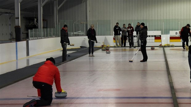 Première édition d'un tournoi de curling à Saint-Honoré