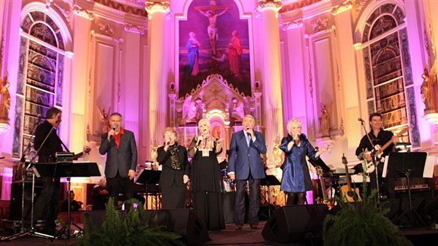 Renée Martel, Chantal Pary et Michel Louvain chantent pour la Fabrique de Saint-Frédéric 