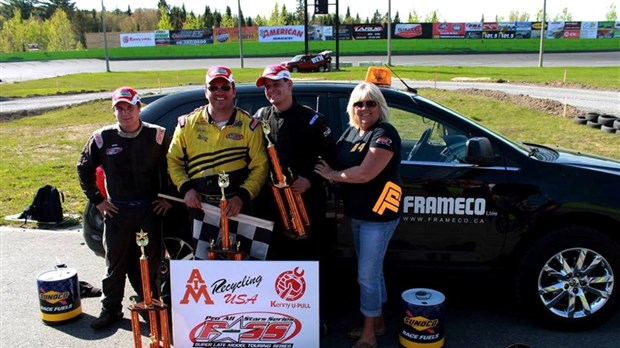 Les spectateurs ont répondu à l'appel lors de la première journée de course à l'Autodrome Chaudière