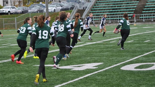L'équipe féminine de Rugby des Condors est invaincue à son premier tournoi