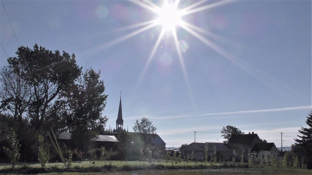 Normand DeLessard présente Saint-Théophile en automne