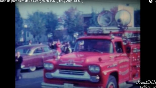 Normand DeLessard présente la parade des pompiers de Saint-Georges en 1961