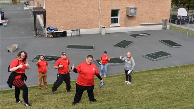 Le CEA Monseigneur-Beaudoin produit un minigolf mobile 