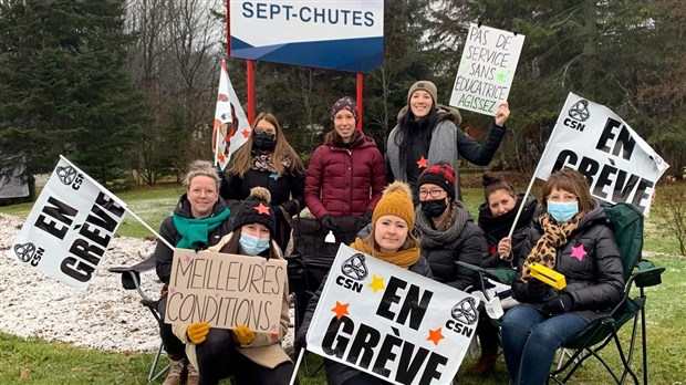 Des éducatrices de CPE manifestent à Saint-Georges