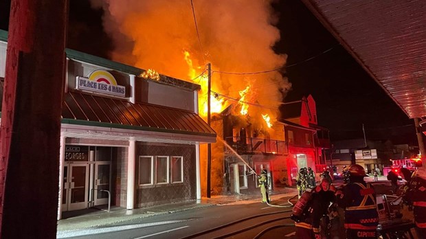 Un important feu sur la 1ère avenue à Saint-Georges