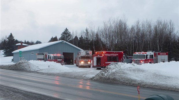 Feu de véhicule et feu de cheminée à Saint-Georges