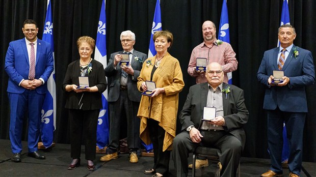 Six Beaucerons reçoivent la médaille de l’Assemblée nationale du Québec