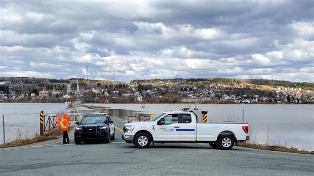 Inondations à Saint-Joseph-de-Beauce : fermeture de la route 276 et du pont