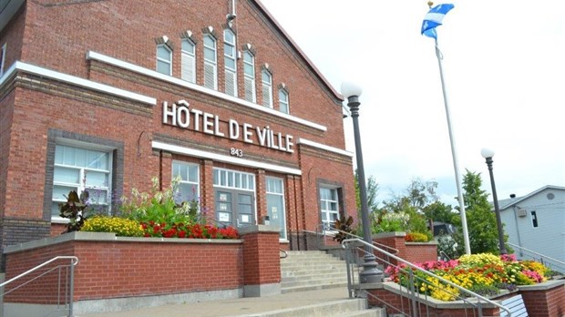 Le Théâtre de l’Hôtel de Ville est de retour avec une programmation double