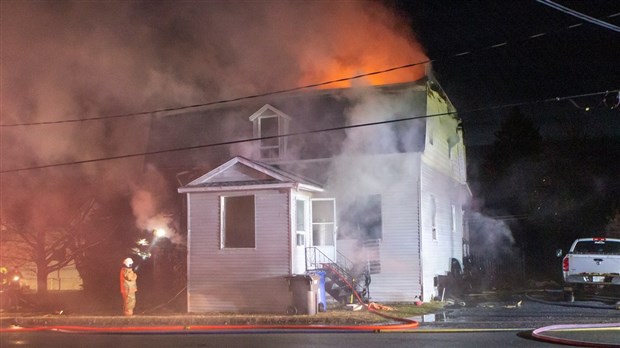 Feu de résidence Saint-Honoré-de-Shenley: le bâtiment est une perte totale