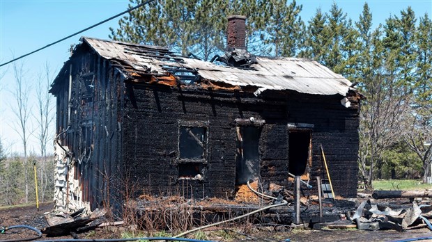 Feu à Saint-Gédéon: la maison est une perte totale