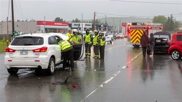 Collision entre deux voitures à Notre-Dame-des-Pins