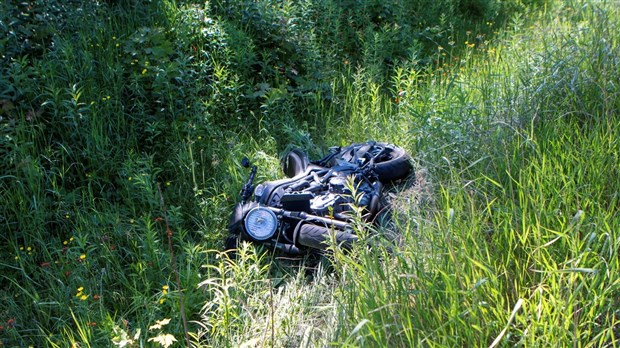 Deux sorties de route et un feu de véhicule hier soir en Beauce