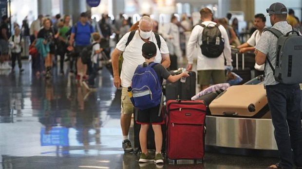 COVID-19: reprise des tests aléatoires mardi dans quatre aéroports