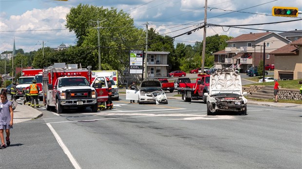 Collision sur le boulevard Lacroix 