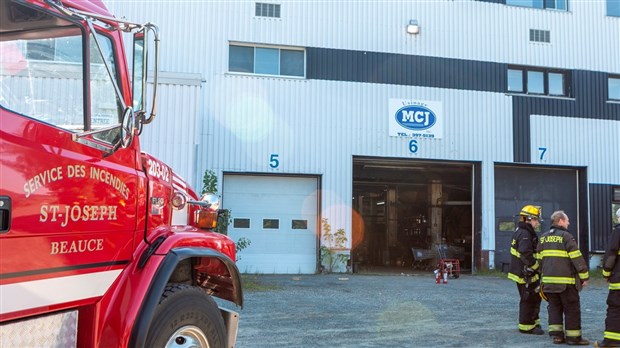 Intervention des pompiers dans une industrie de Saint-Joseph