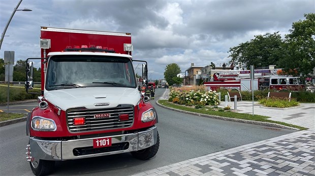 Feu de commerce sur la promenade Redmond Sud