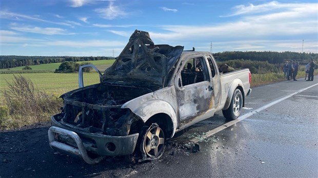 Une camionnette prend feu à Saint-Simon-les-Mines