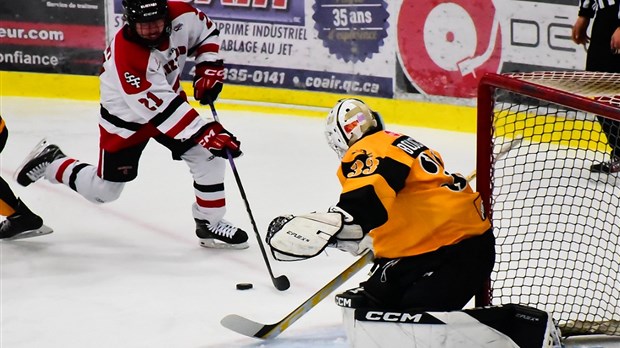 Hockey: les Chevaliers s'inclinent face au Blizzard