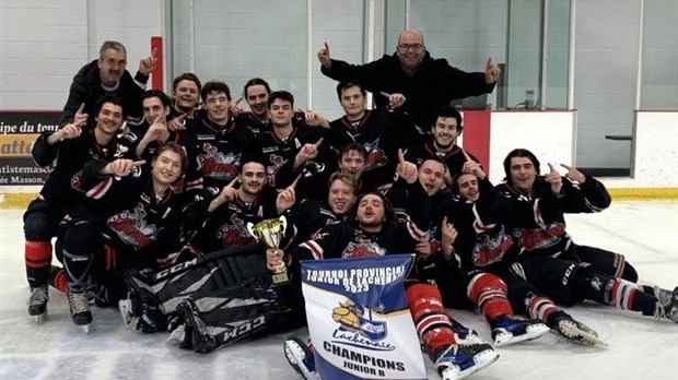 L'équipe Garaga Junior championne du tournoi de Lachenaie