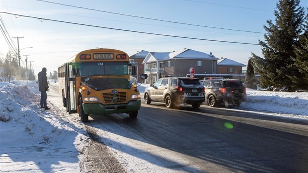 La chaussée glissante a causé trois accidents sur la 10e avenue à Saint-Georges