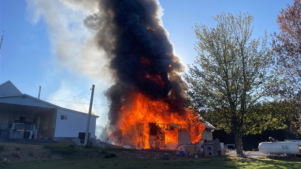 Incendie en cours à Saint-Alfred