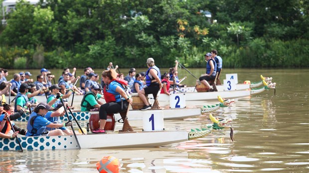 Les bateaux-dragons prennent possession de la rivière Chaudière