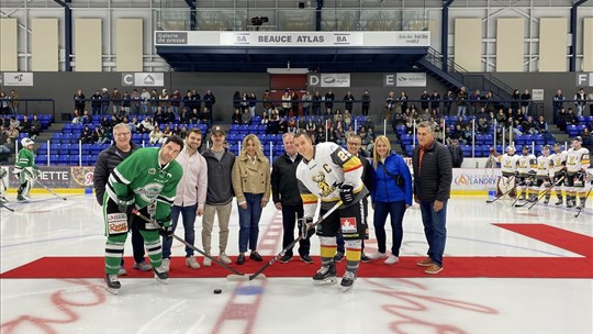 Hockey: Sainte-Marie hisse la bannière de champions