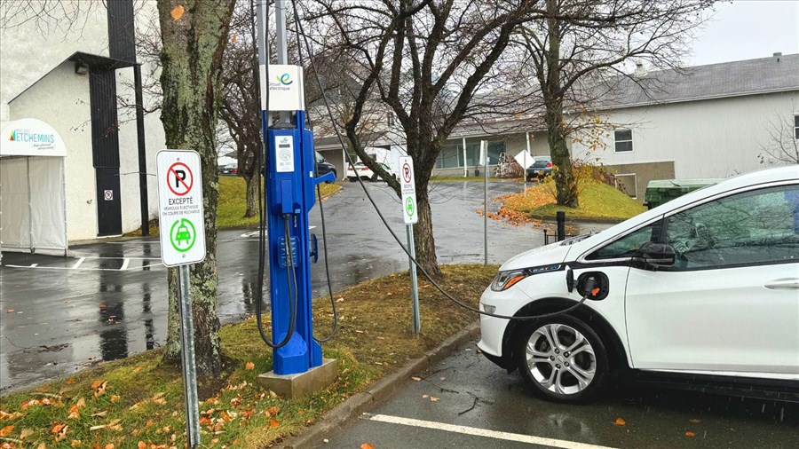 Quatre nouvelles bornes de recharge dans les Etchemins