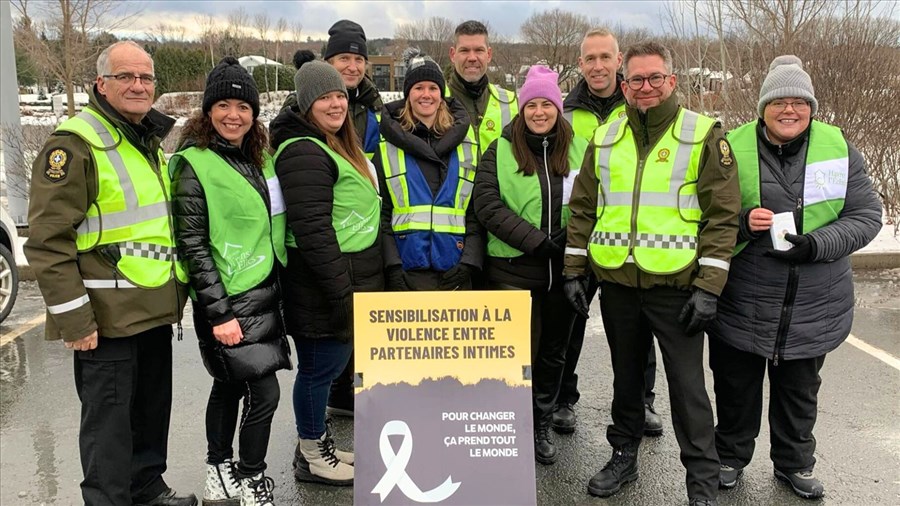 Opération de sensibilisation à la violence conjugale tenue en Beauce