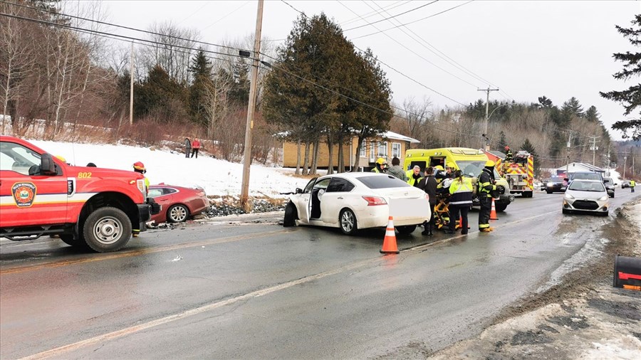 Collision à Beauceville: un véhicule impliqué en fuite