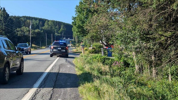 Saint-Georges : une voiture chute de plusieurs mètres sur la route 204 