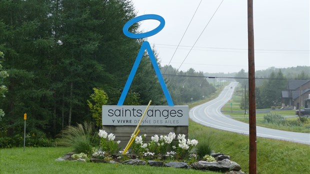 Saints-Anges : un homme perd la vie percuté par un tracteur