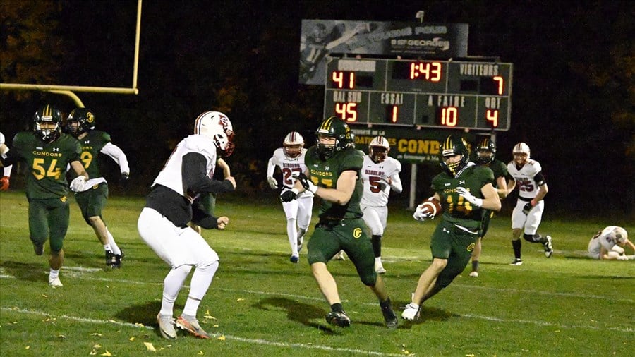 Les Condors football concluent la saison en force avec une victoire de 41 à 7